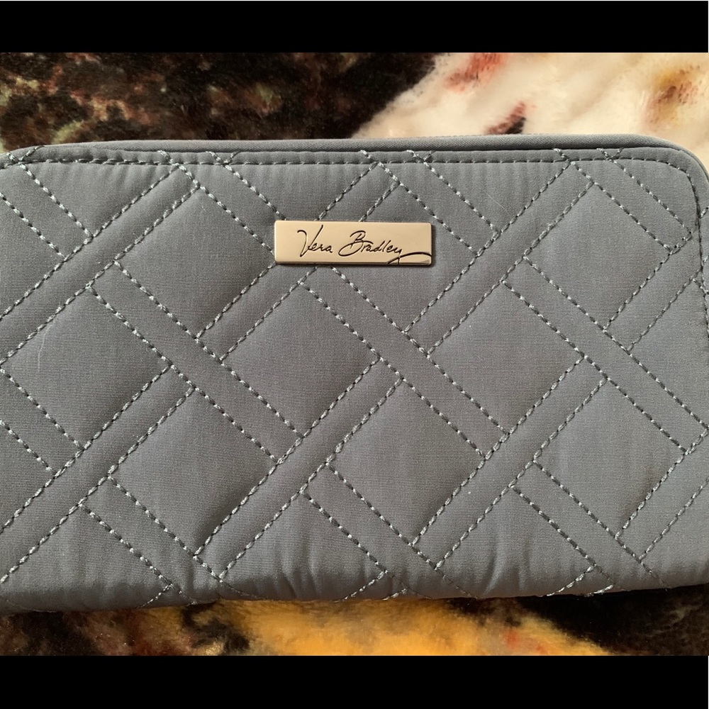 Vera Bradley cloth wallet (authentic)